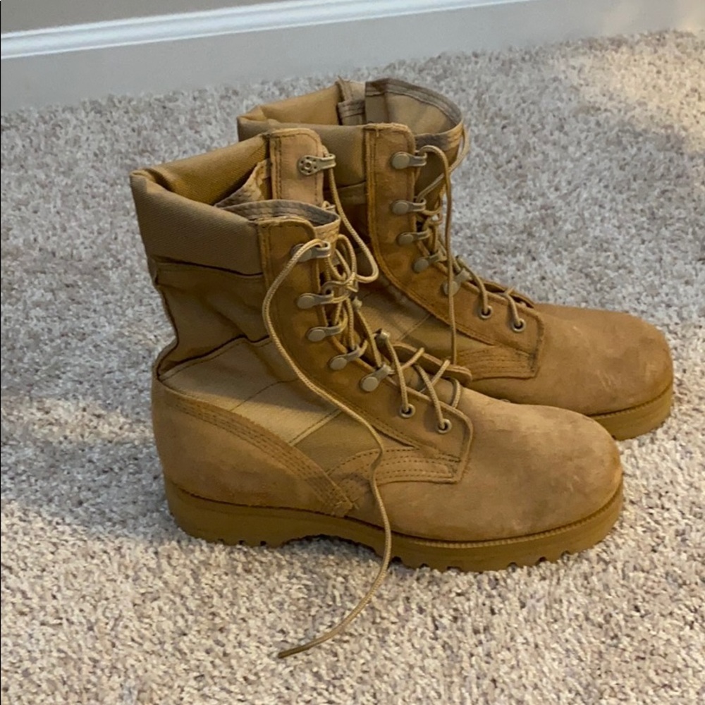 Desert sand/tan military issue boots